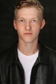 იაინ ტუკერი